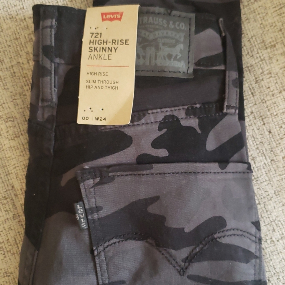 Levi's 721 high rise ankle jeans size 00 - Picture 3 of 3